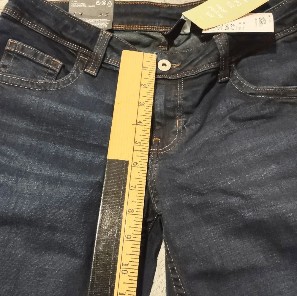 NWT Dividend‎ Flare Low Waist Jeans size 10 Dark Blue